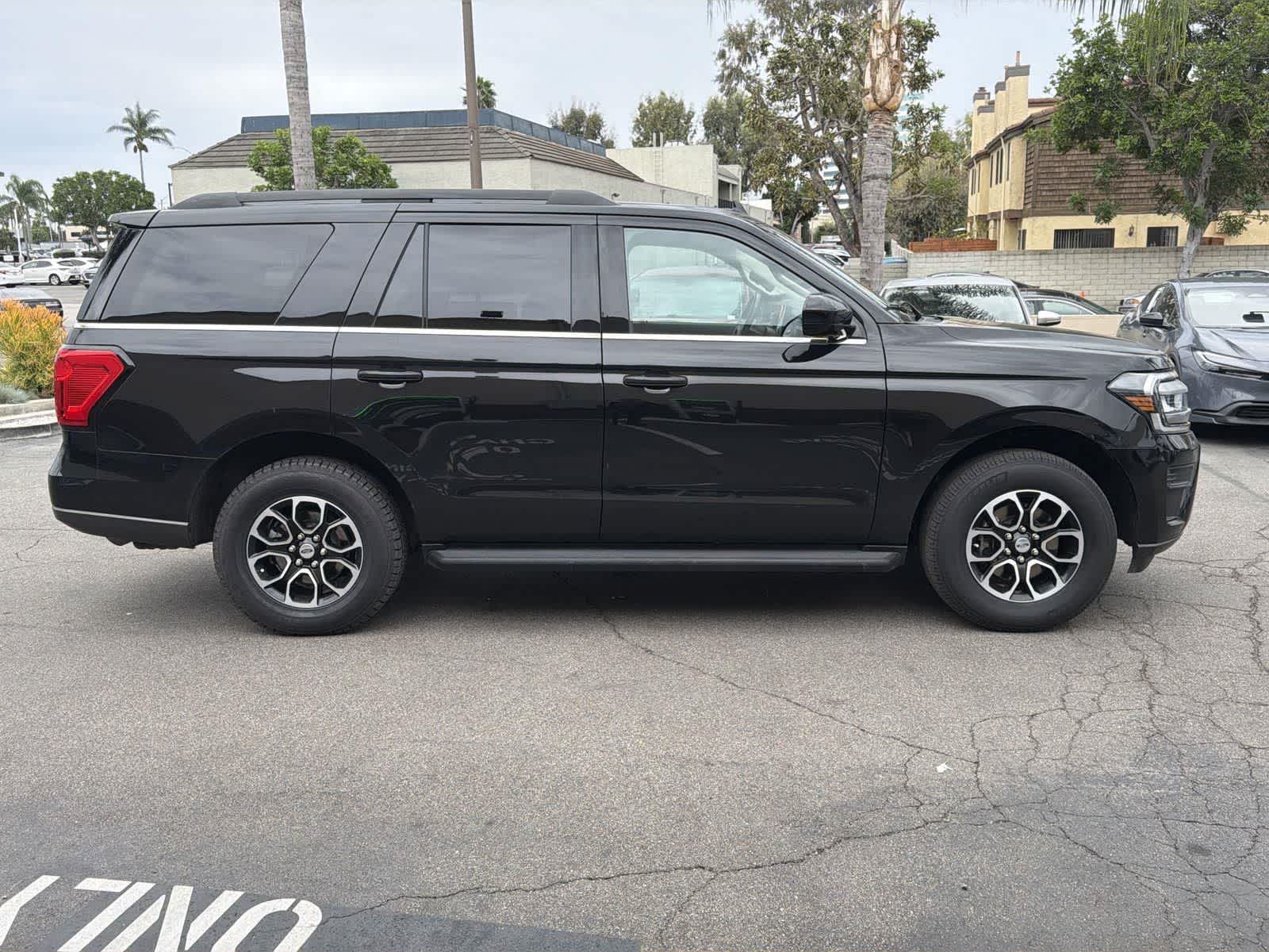 Thumbnail: 2024 Ford Expedition - 3