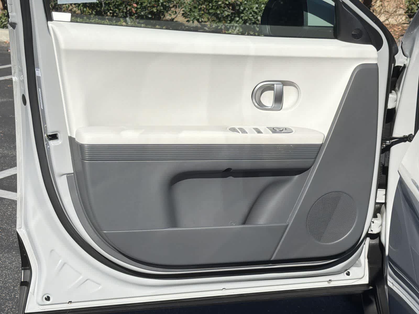 Thumbnail: 2024 Hyundai Ioniq 5 - 21