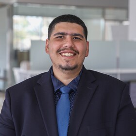 Staff member Danny Hanna from ID_57fccb