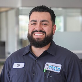 Staff member Gil Perez from ID_64d5bf