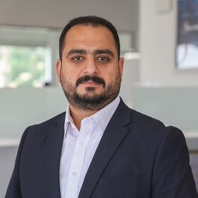 Staff member Aymen Abdulateef from ID_57fccb