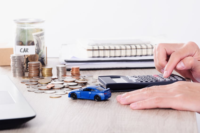 Person calculating used Hyundai financing