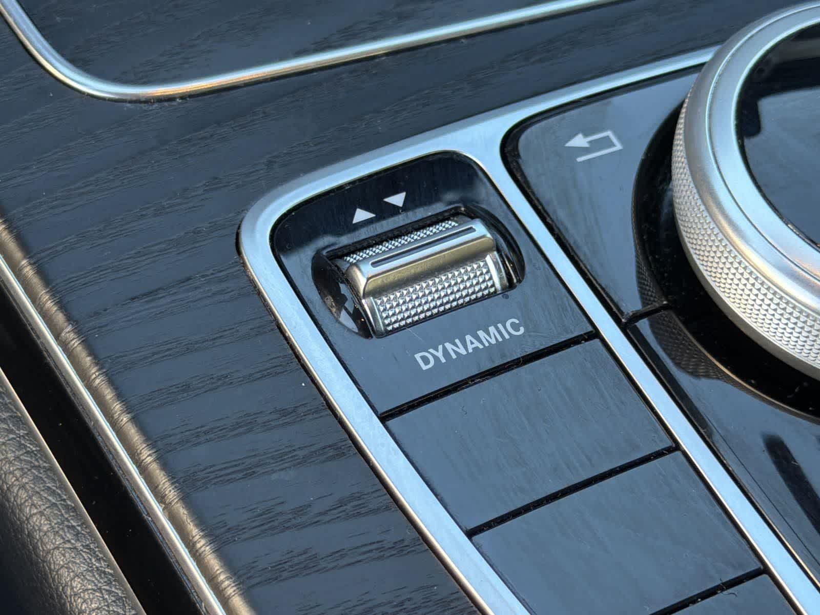 Thumbnail: 2020 Mercedes-Benz C-Class - 21