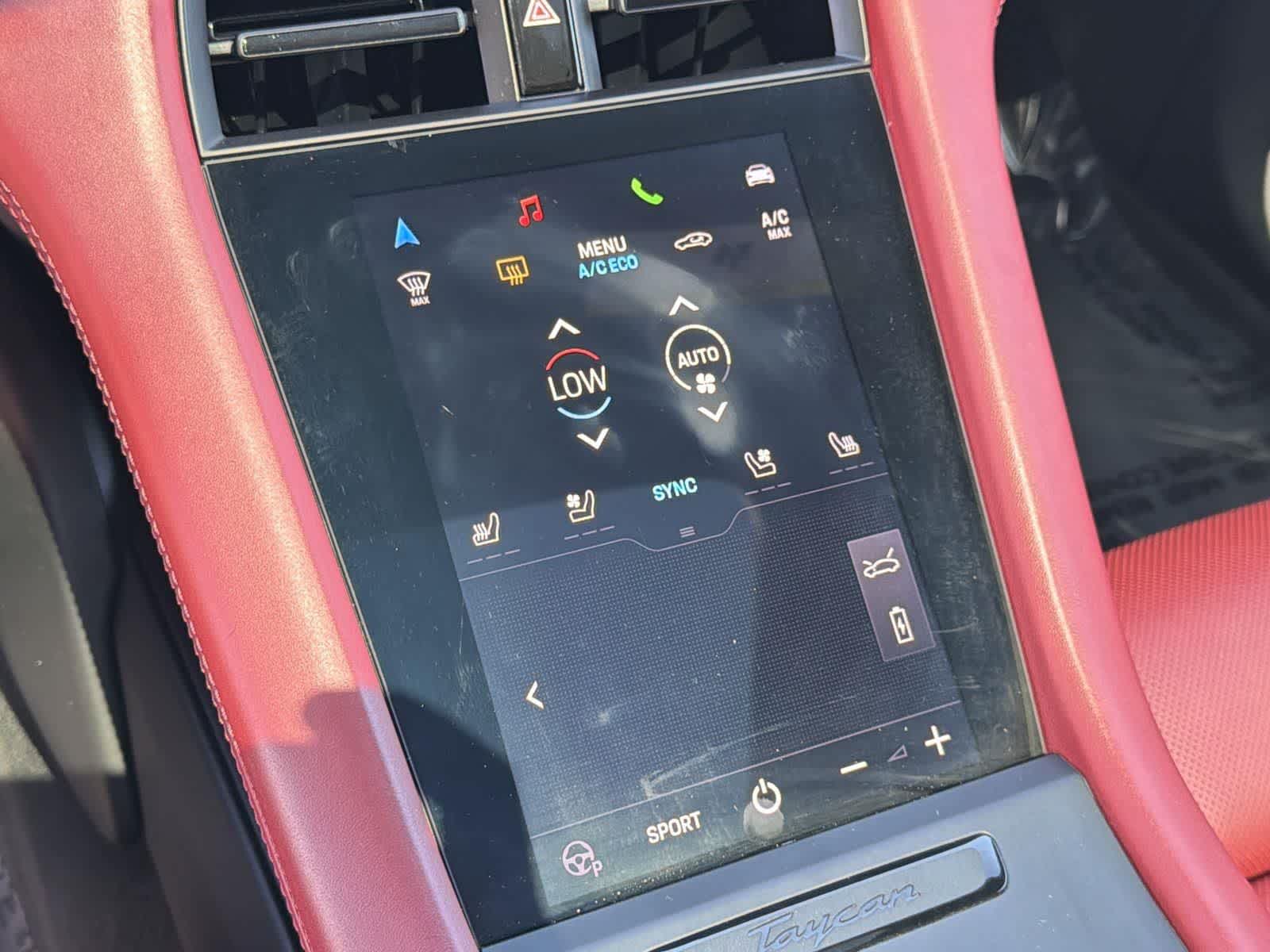 Thumbnail: 2022 Porsche Taycan - 16