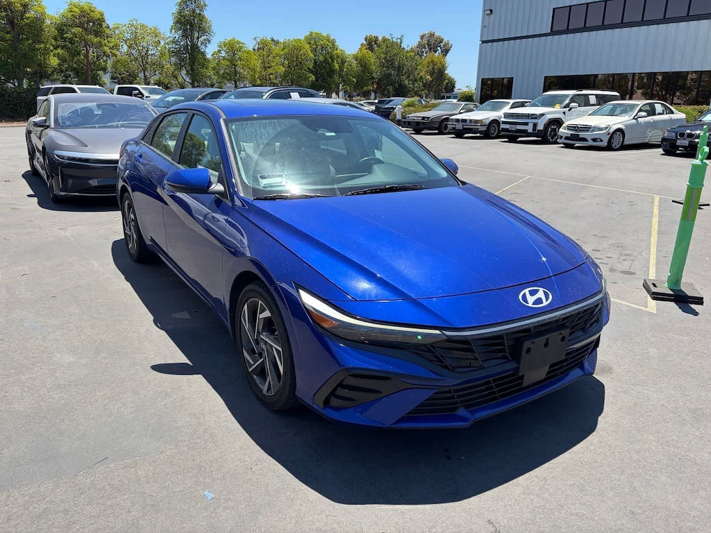Used 2024 Hyundai Elantra Hybrid Limited Sedan