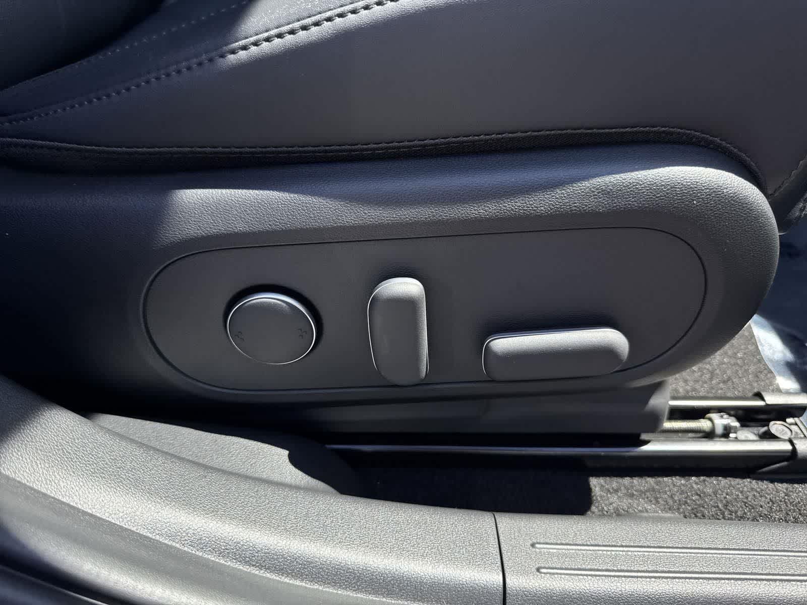 Thumbnail: 2025 Hyundai Ioniq 5 - 35