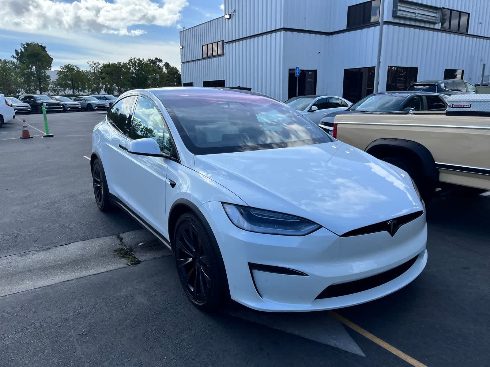 2023 Tesla Model X photo 2