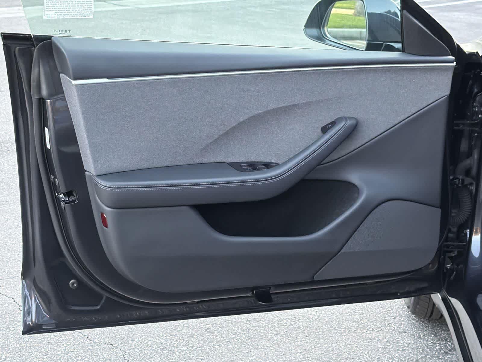 Thumbnail: 2025 Tesla Model 3 - 23