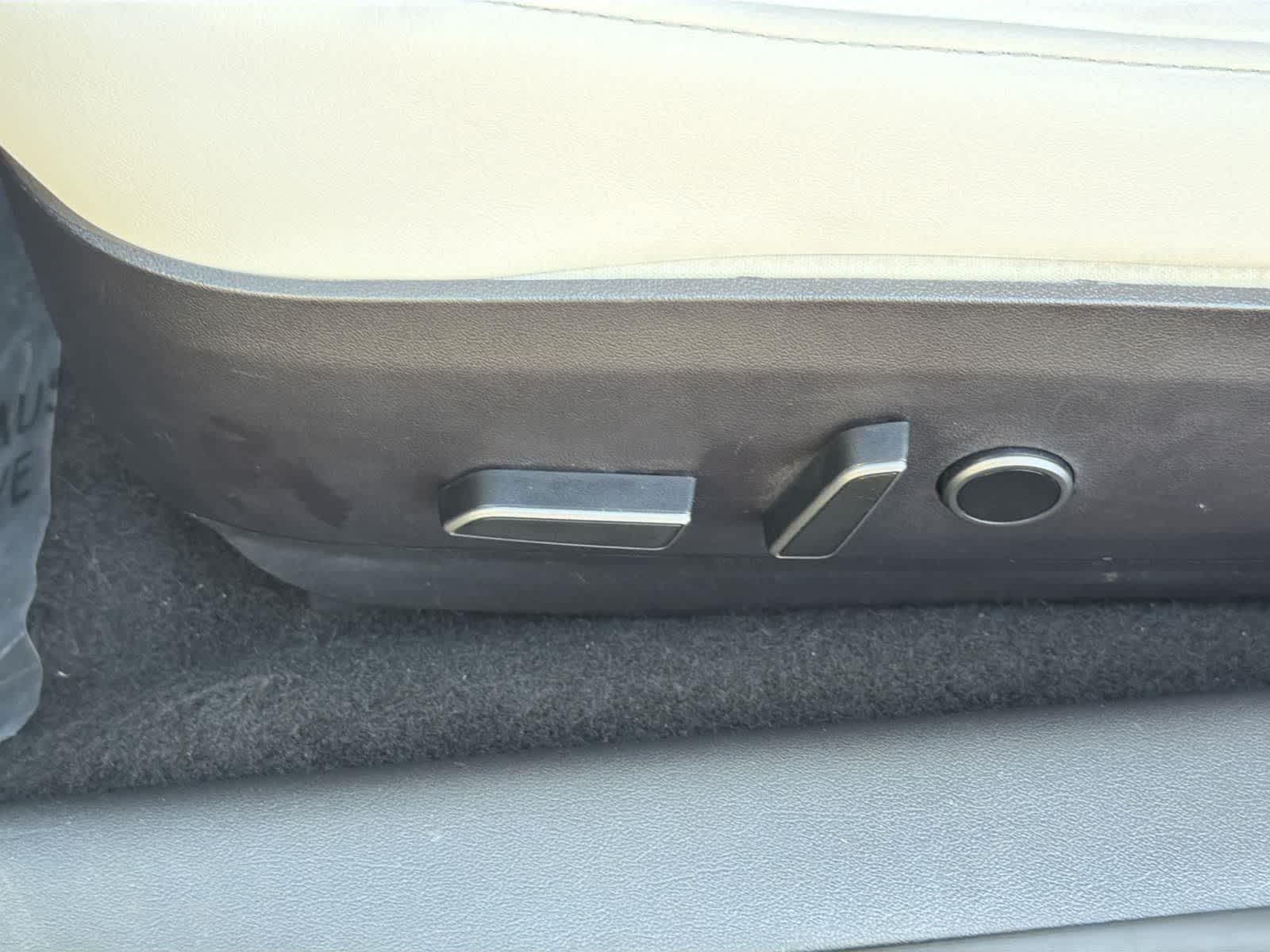 Thumbnail: 2022 Tesla Model 3 - 24