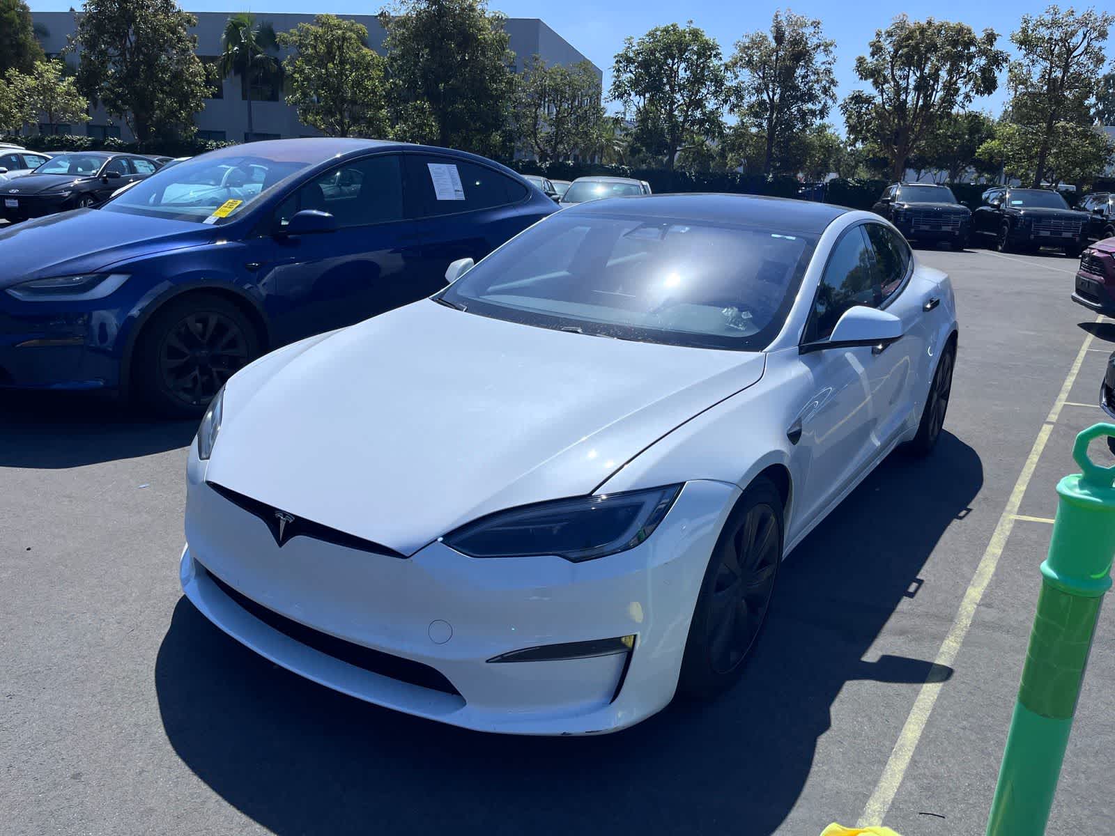 Thumbnail: 2023 Tesla Model S - 1