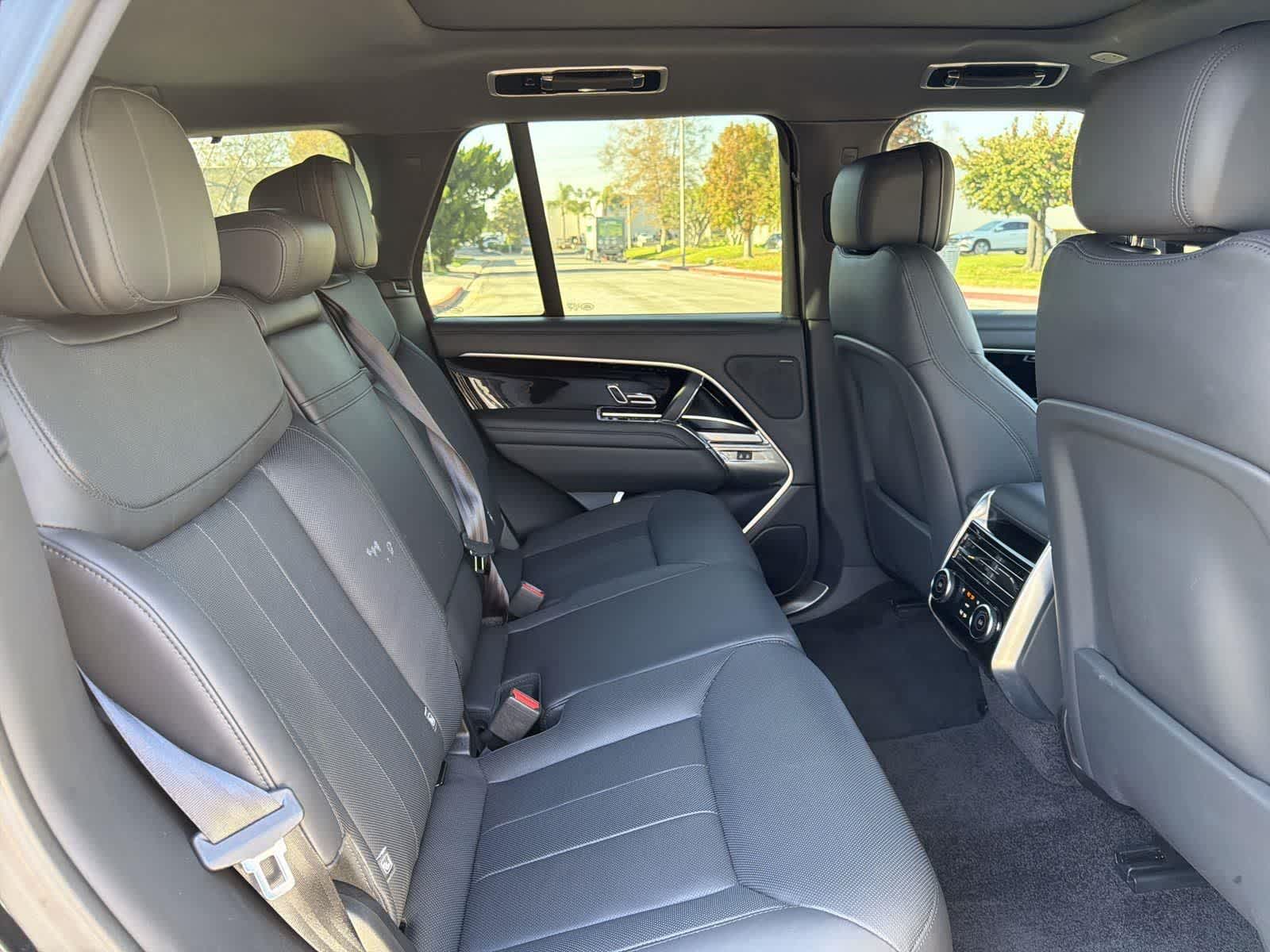 Thumbnail: 2023 Land Rover Range Rover - 33