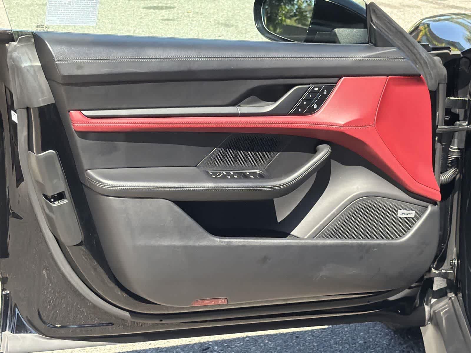 Thumbnail: 2022 Porsche Taycan - 23