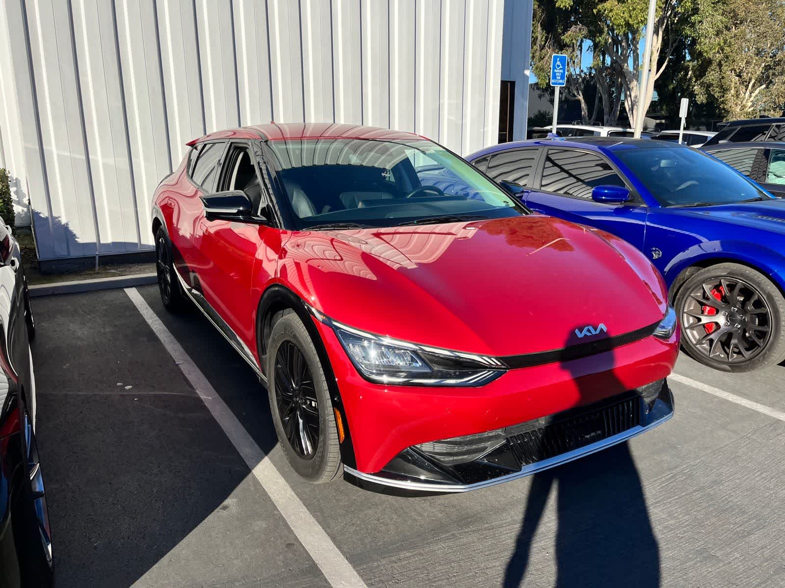 Thumbnail: 2023 Kia EV6 - 2