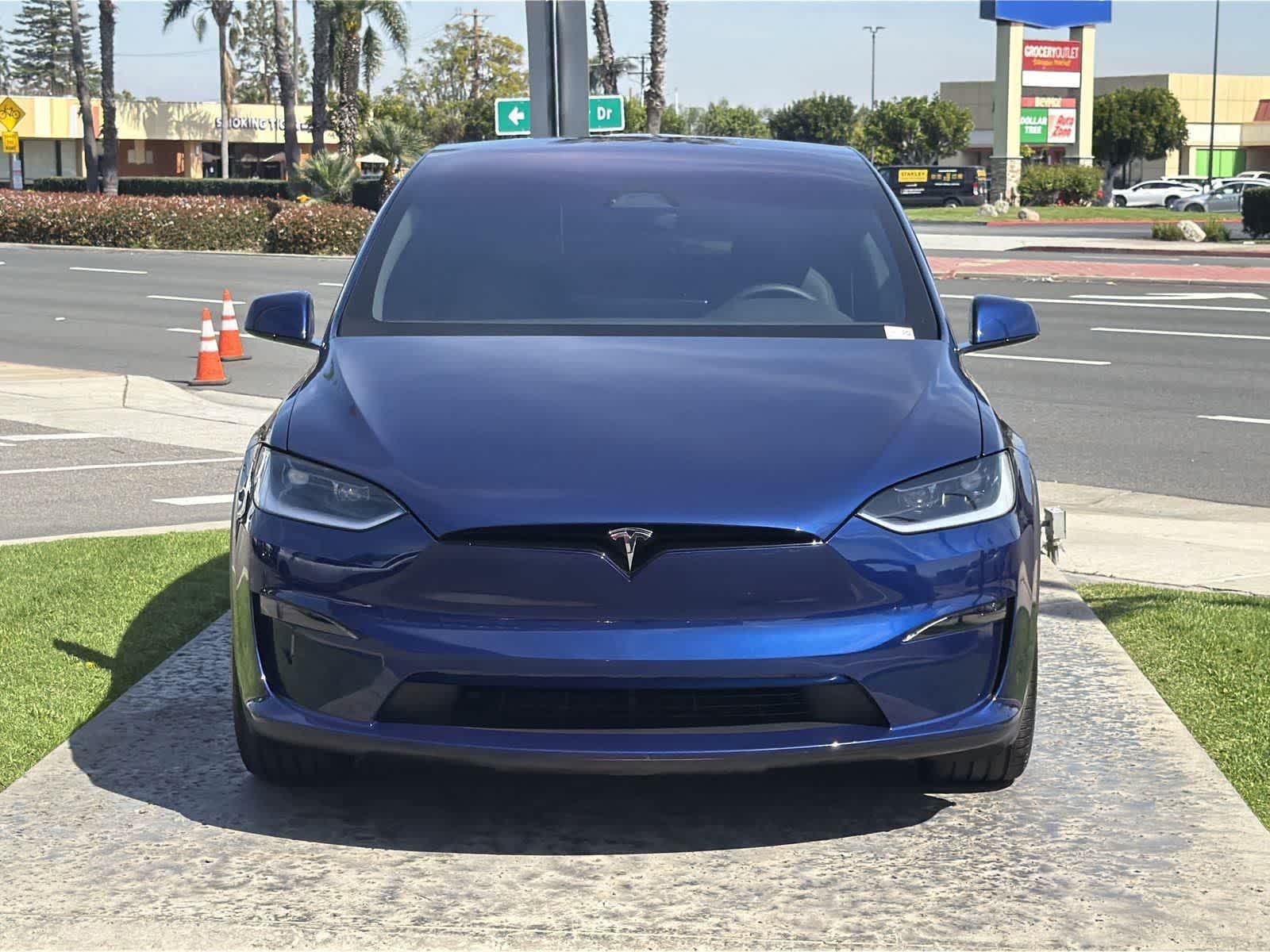 Thumbnail: 2025 Tesla Model X - 2