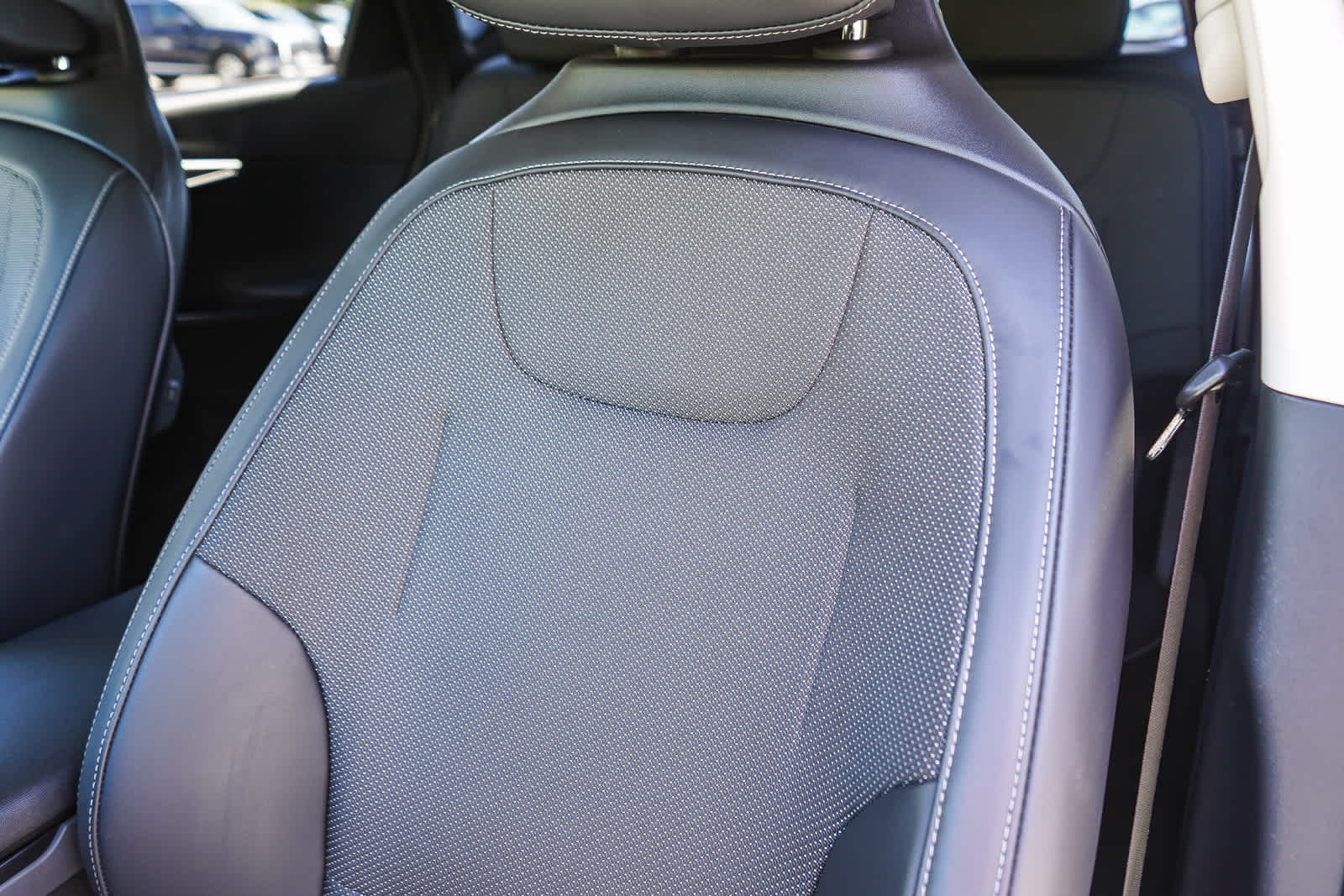 Thumbnail: 2025 Kia EV6 - 25