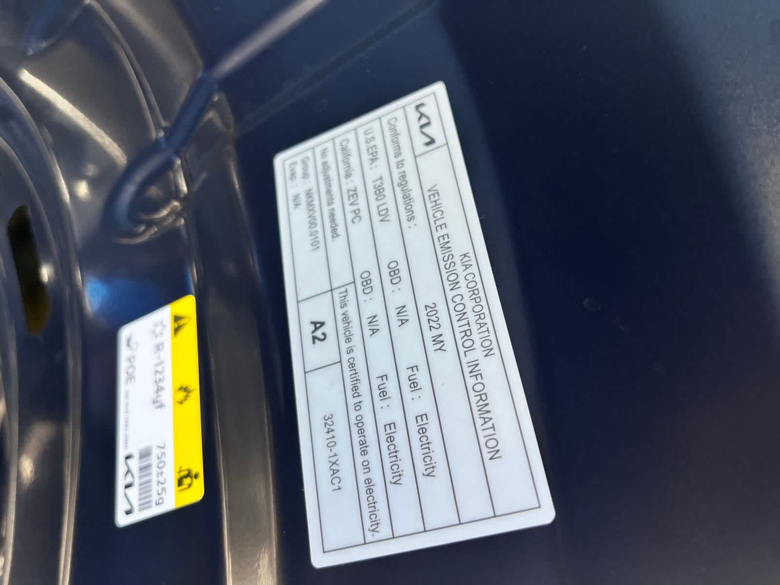 Thumbnail: 2022 Kia EV6 - 10