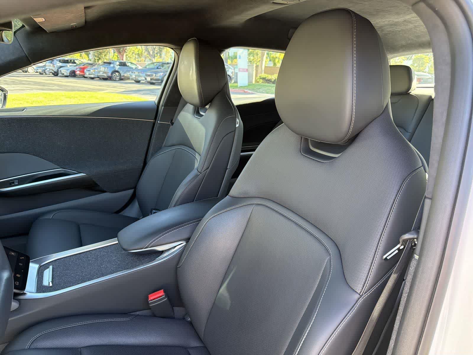 Thumbnail: 2024 Lucid Air - 25