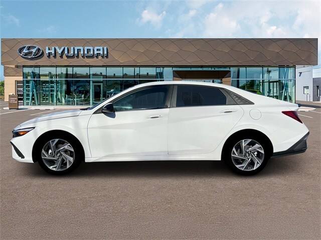 Thumbnail: 2025 Hyundai Elantra - 3