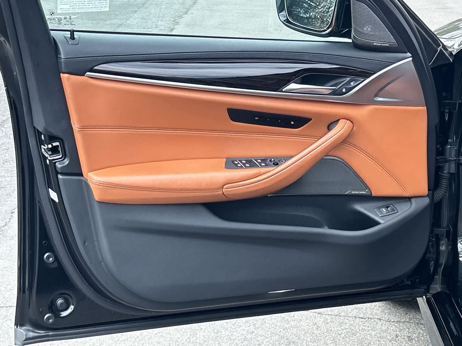 Thumbnail: 2023 BMW M5 - 28