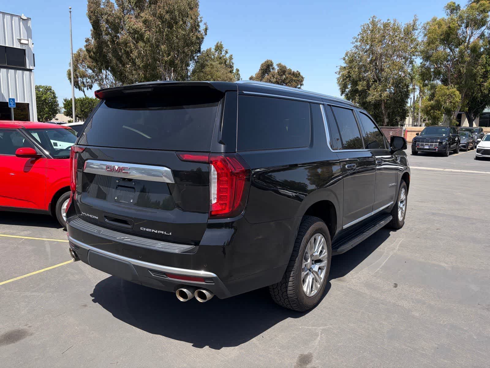 Thumbnail: 2021 GMC Yukon - 3