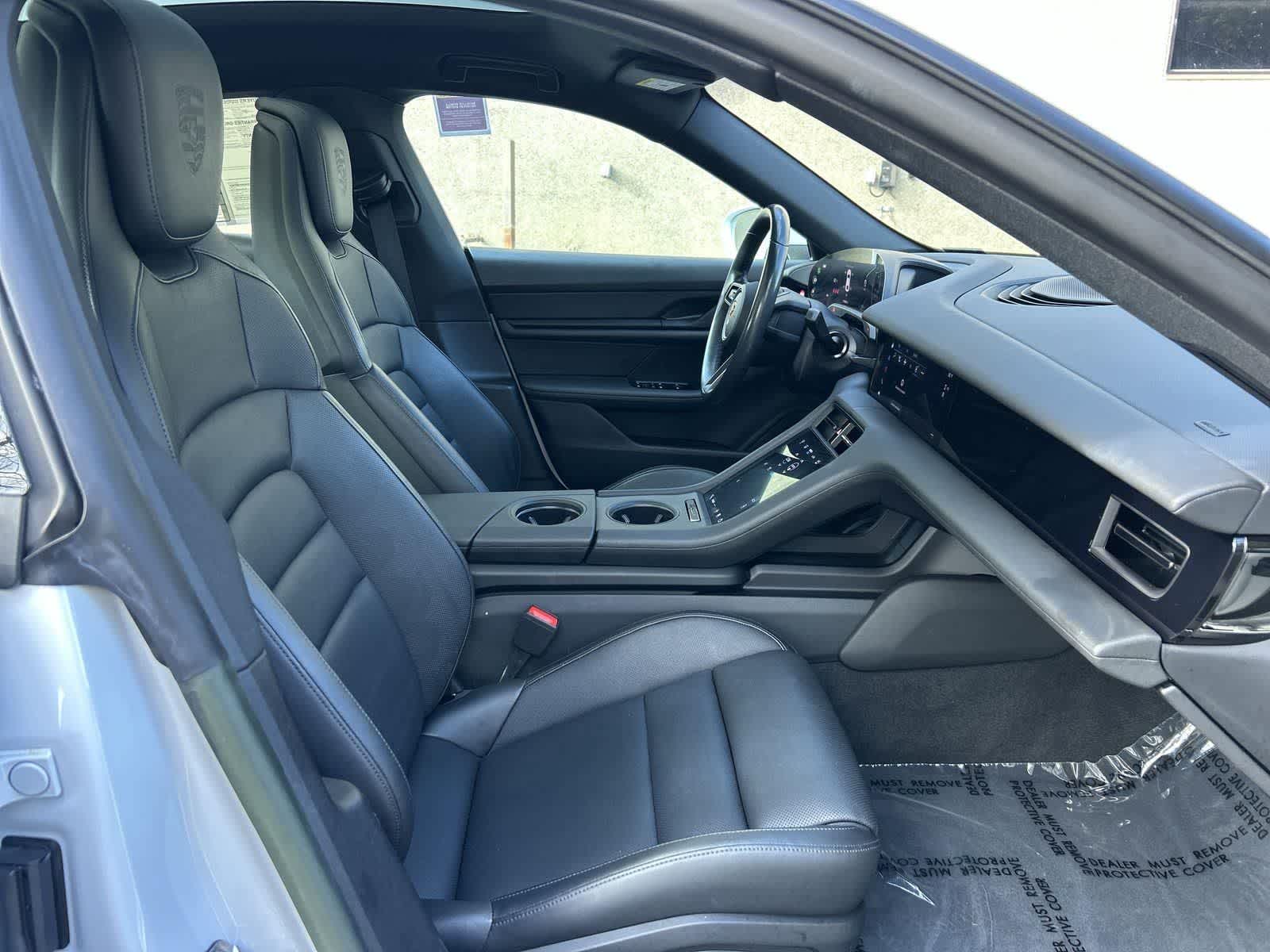 Thumbnail: 2023 Porsche Taycan - 34