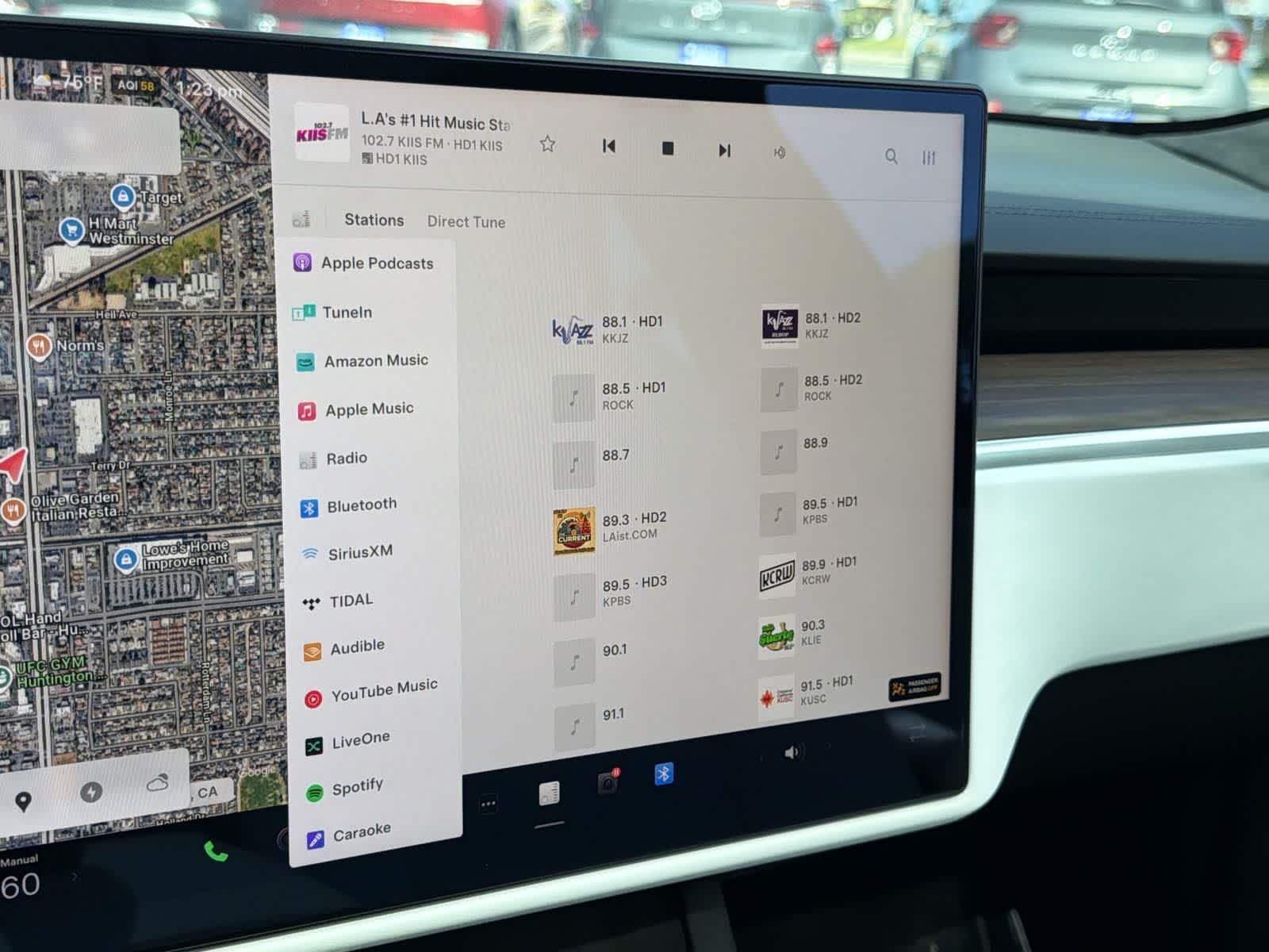 Thumbnail: 2023 Tesla Model S - 19