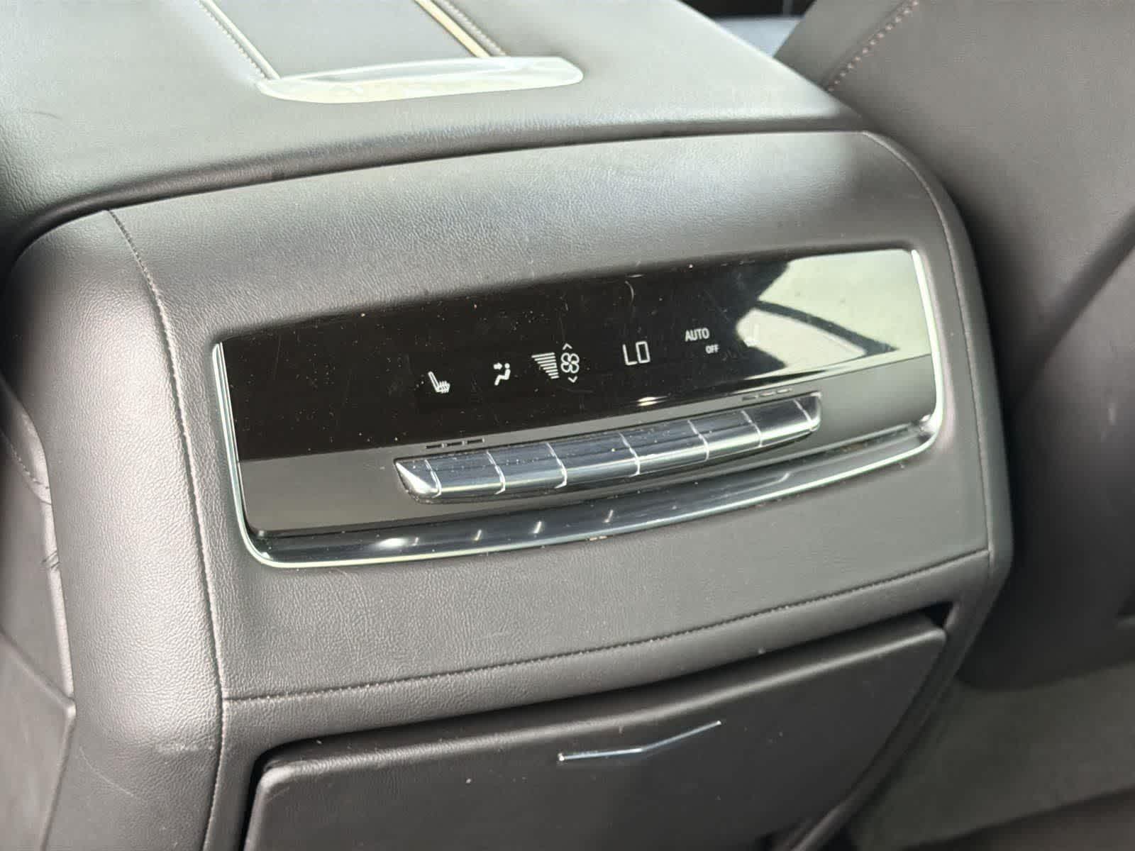 Thumbnail: 2023 Cadillac Escalade - 31