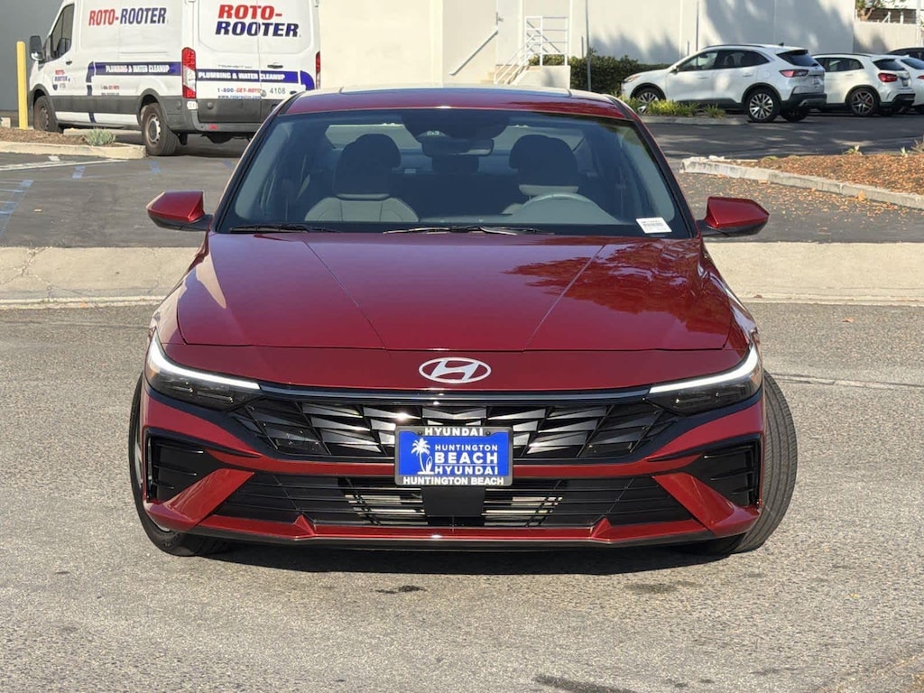 Certified 2025 Hyundai Elantra SEL Convenience Sedan