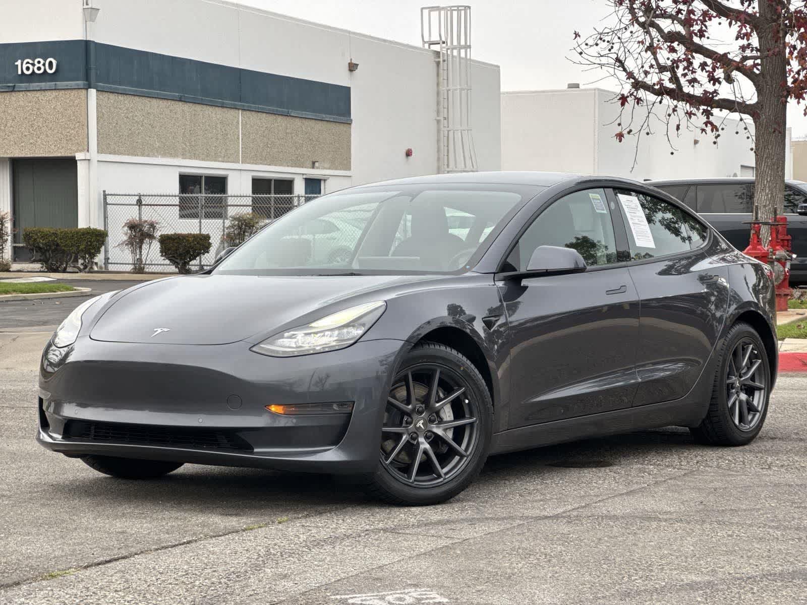 Thumbnail: 2022 Tesla Model 3 - 8