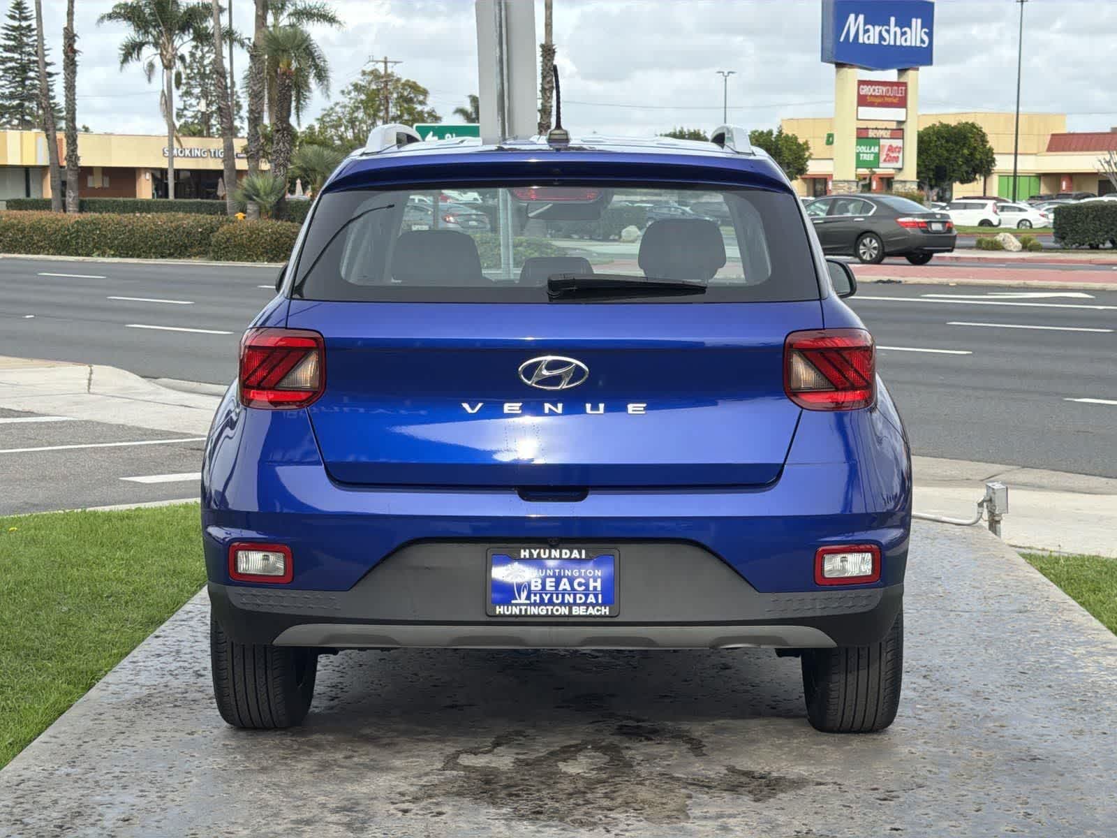 Thumbnail: 2023 Hyundai Venue - 5