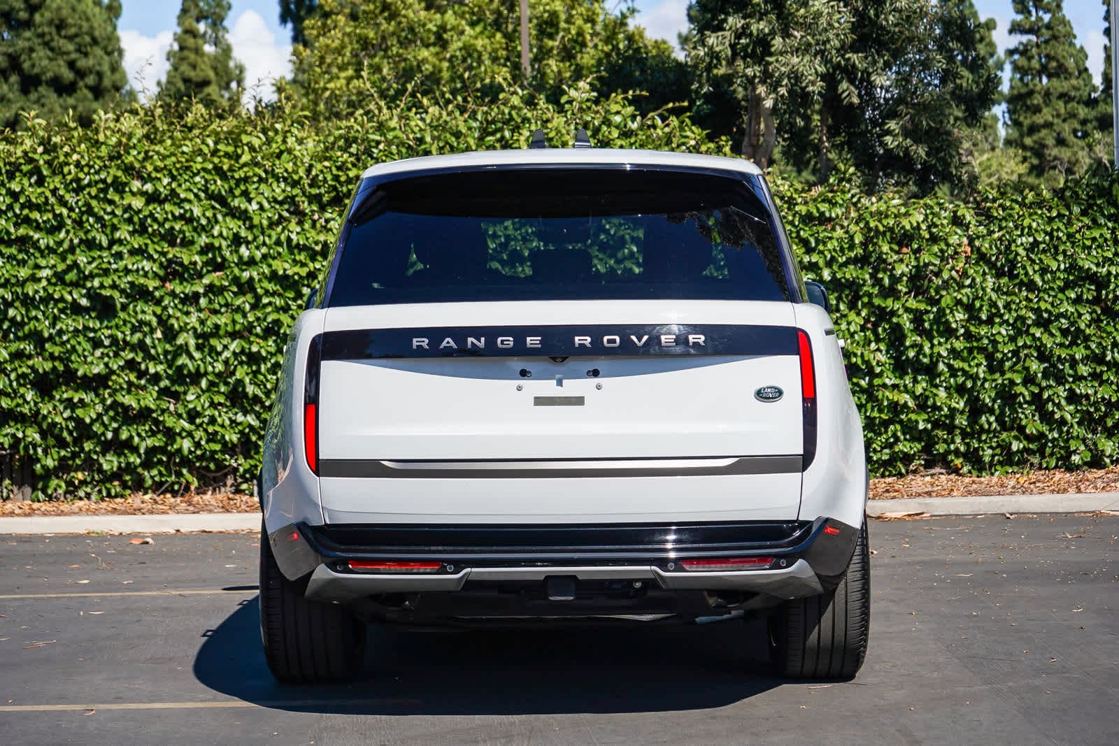 Thumbnail: 2023 Land Rover Range Rover - 5