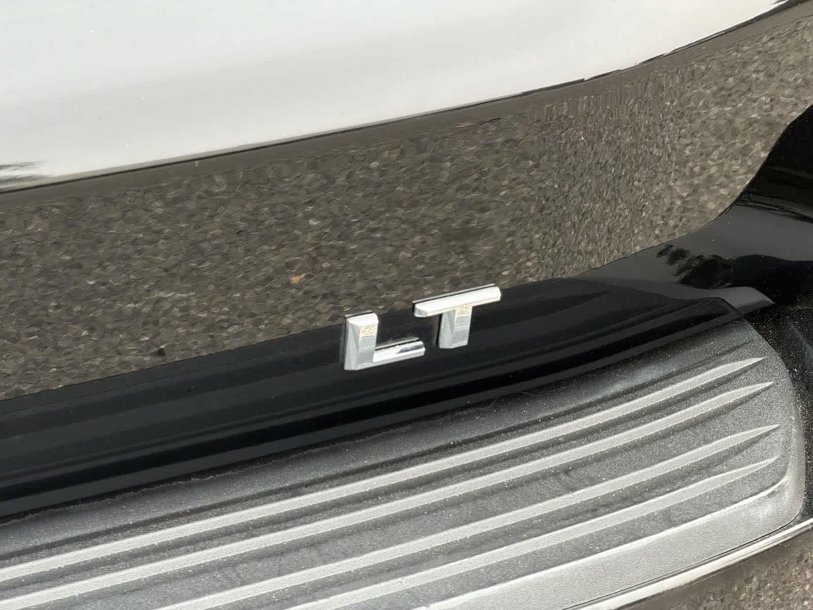 Thumbnail: 2023 Chevrolet Suburban - 33