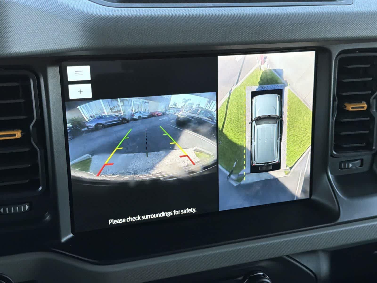 Thumbnail: 2023 Ford Bronco - 17