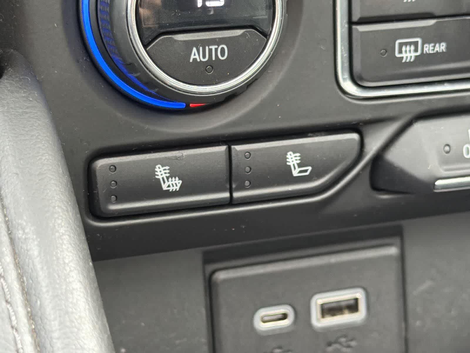 Thumbnail: 2023 Chevrolet Suburban - 22