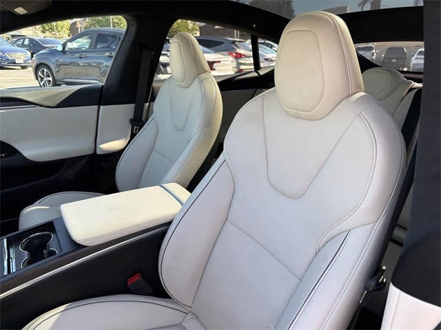 Thumbnail: 2023 Tesla Model S - 27