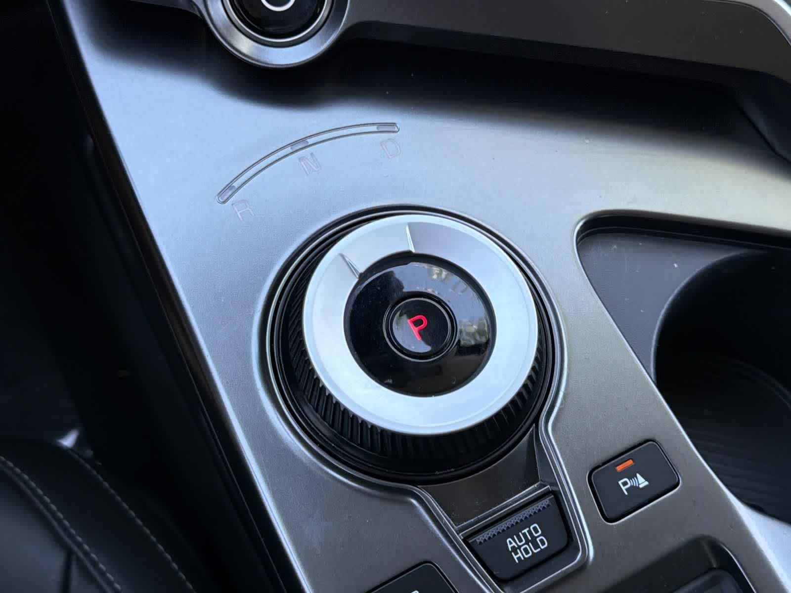 Thumbnail: 2022 Kia EV6 - 16