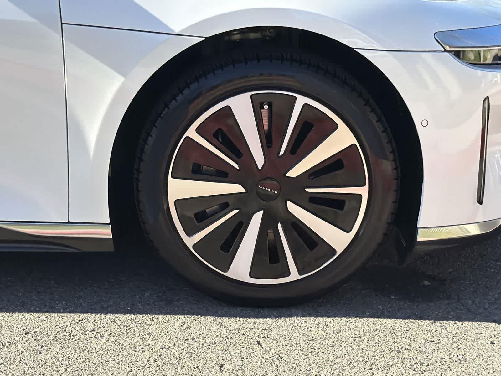 Thumbnail: 2024 Lucid Air - 36