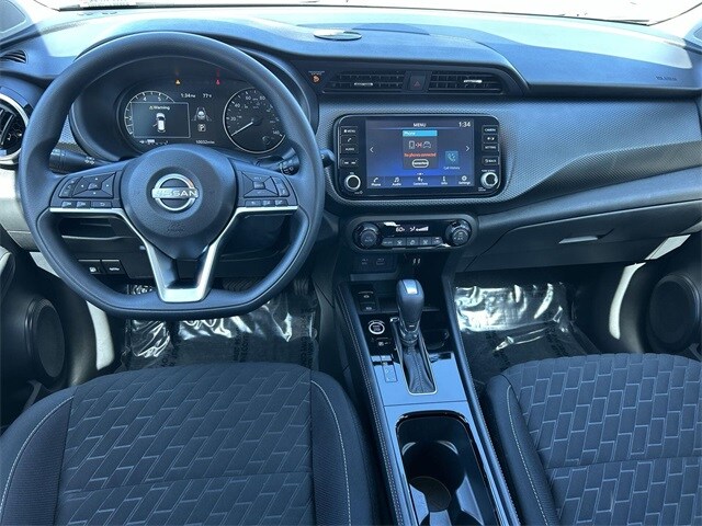 Thumbnail: 2022 Nissan Kicks - 10