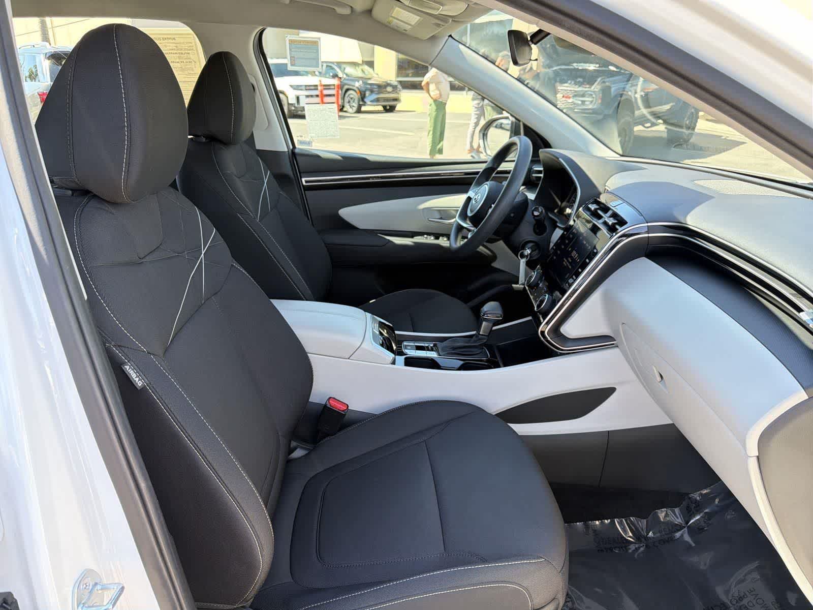 Thumbnail: 2023 Hyundai Tucson - 32