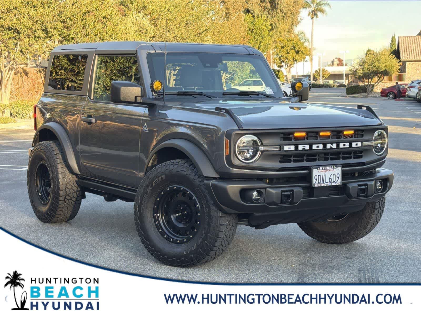 2022 Ford Bronco 2-Door Black Diamond's photo