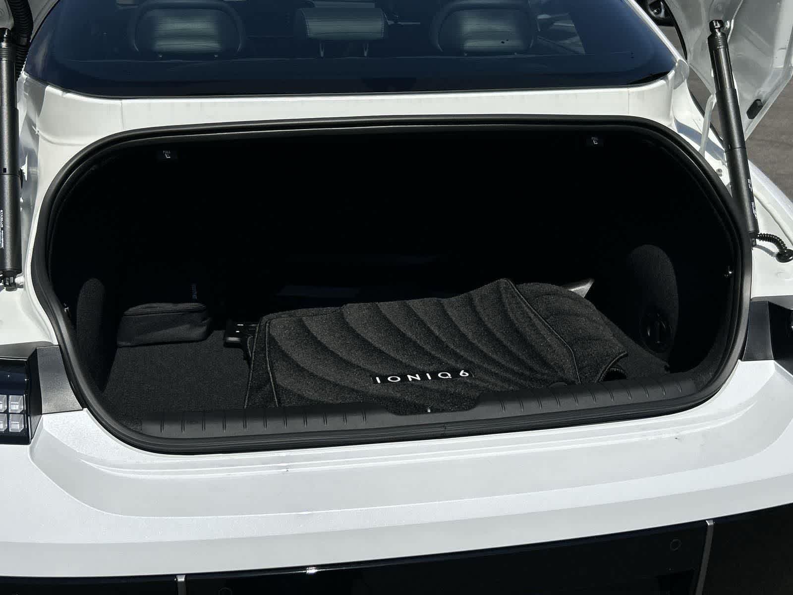 Thumbnail: 2025 Hyundai Ioniq 6 - 31