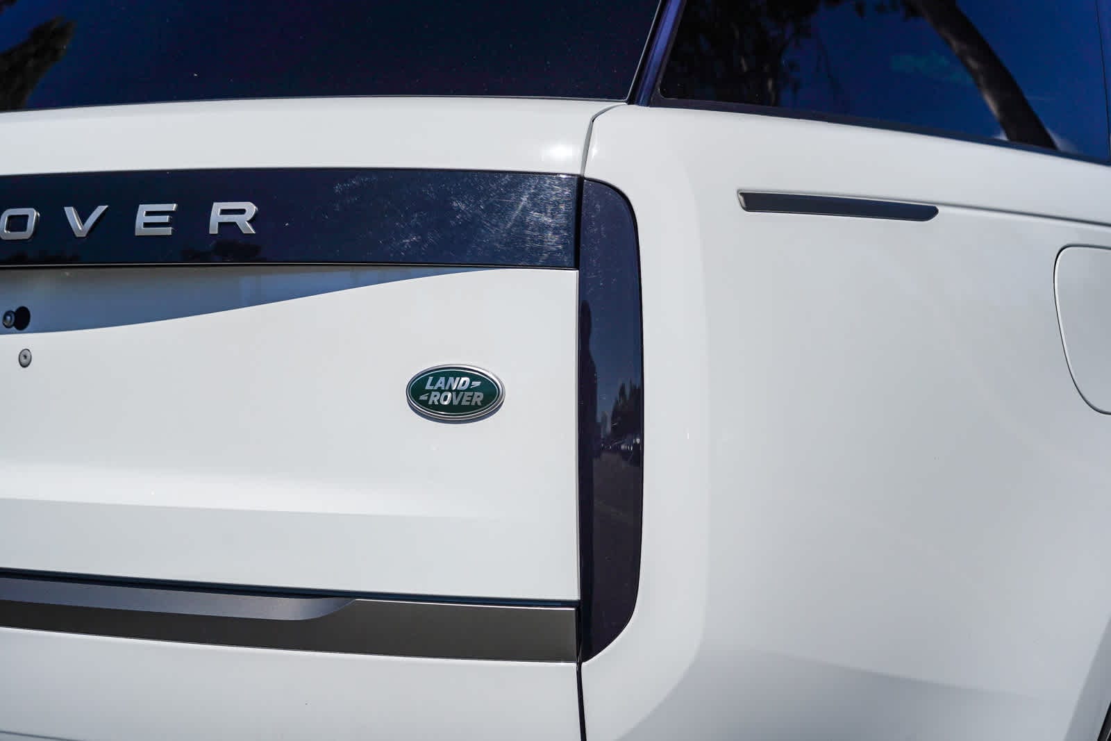 Thumbnail: 2023 Land Rover Range Rover - 7