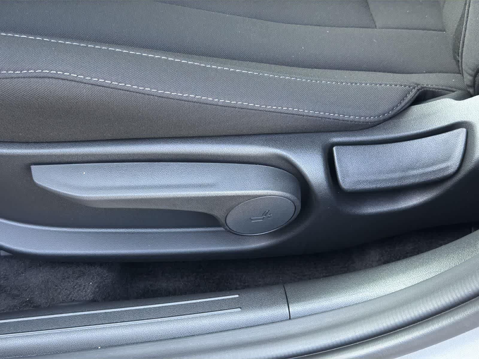 Thumbnail: 2025 Hyundai Elantra - 25