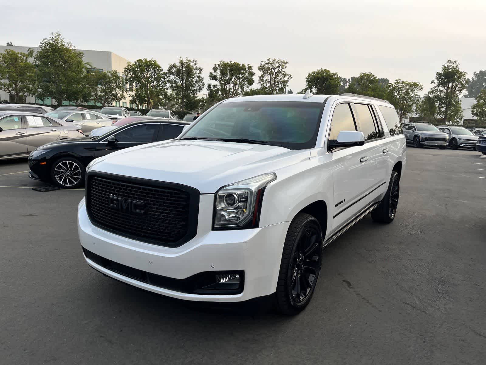 2016 GMC Yukon XL Denali's photo