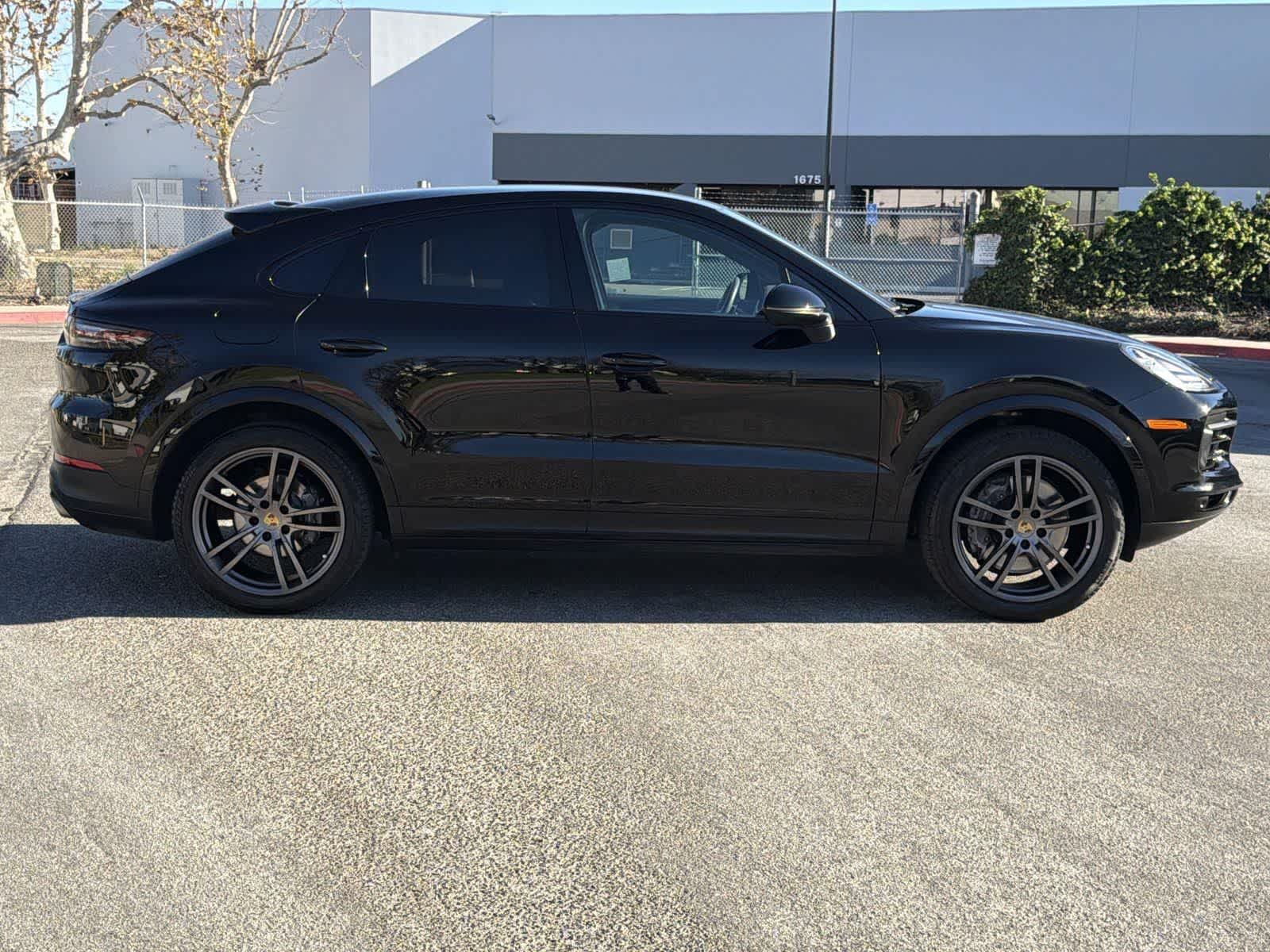 Thumbnail: 2021 Porsche Cayenne - 4