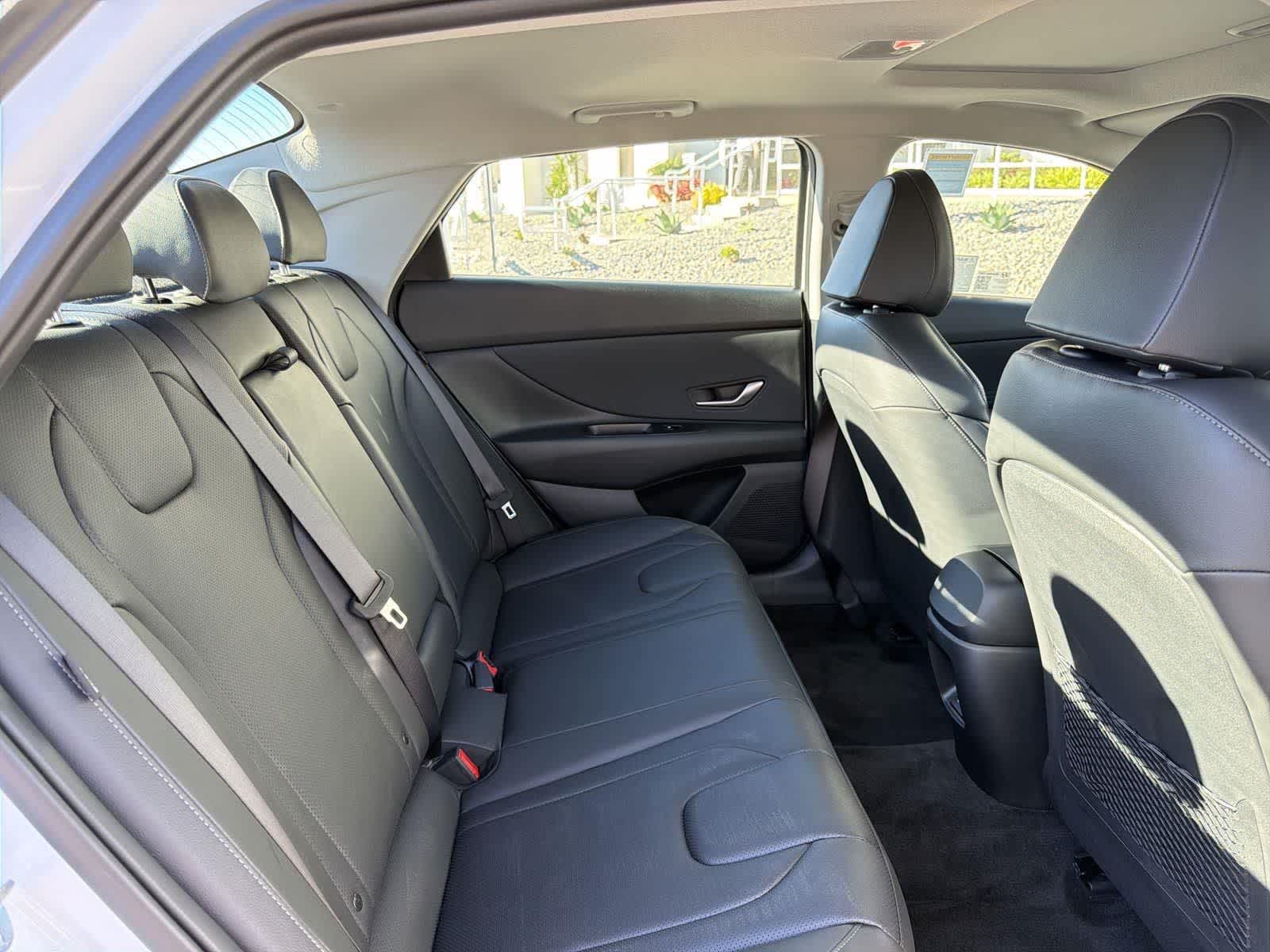 Thumbnail: 2025 Hyundai Elantra - 33