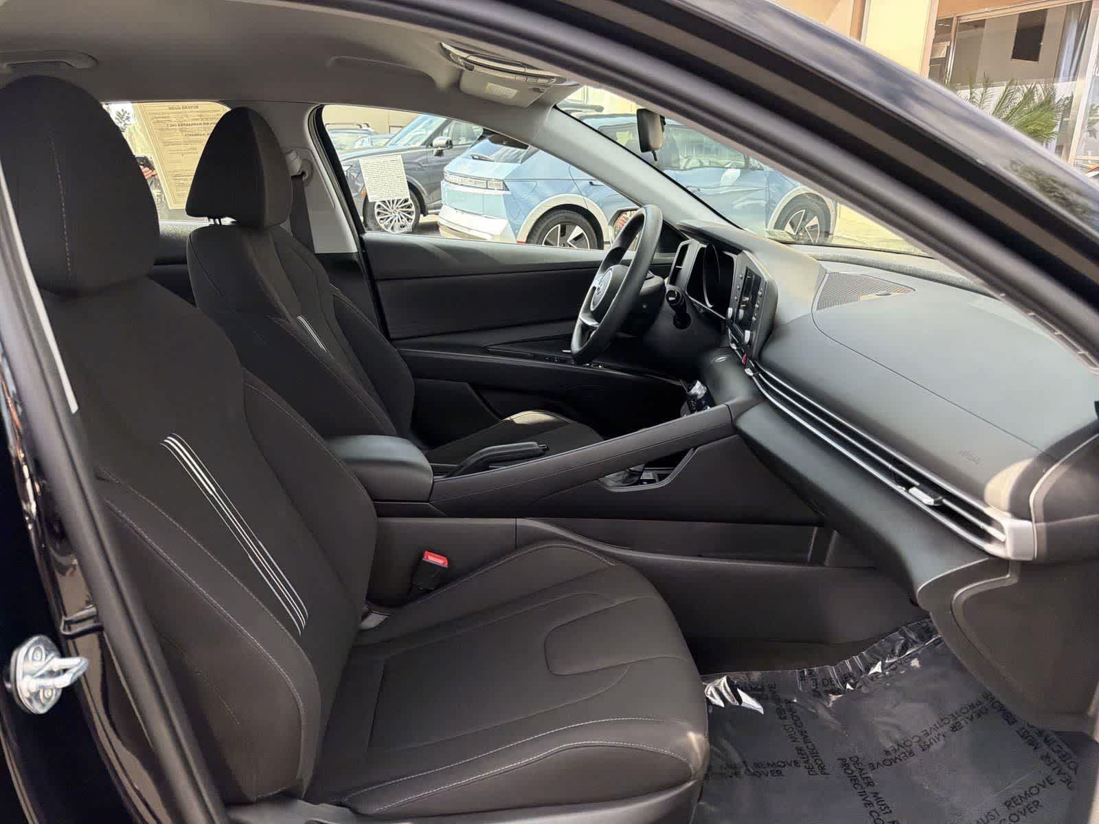 Thumbnail: 2023 Hyundai Elantra - 31