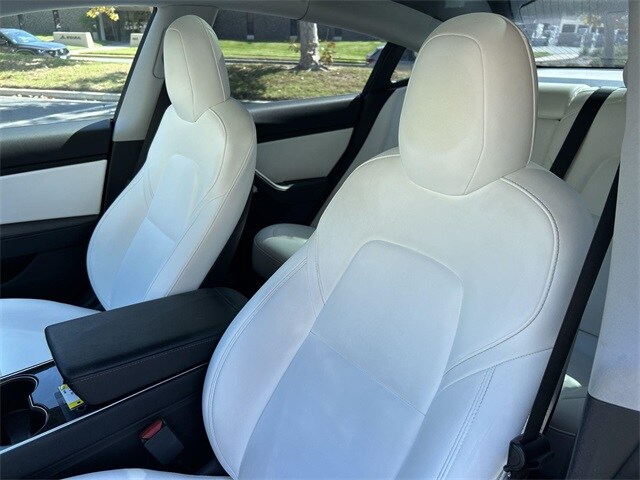 Thumbnail: 2018 Tesla Model 3 - 28