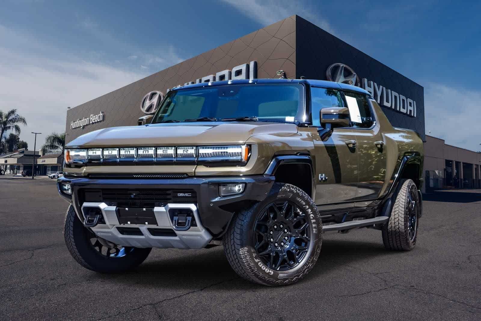 2025 GMC Hummer EV 2X's photo