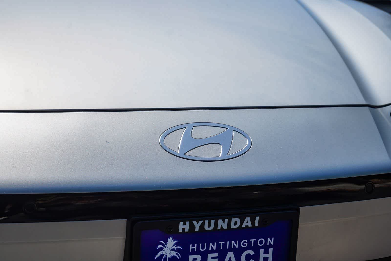 Thumbnail: 2023 Hyundai Ioniq 6 - 11